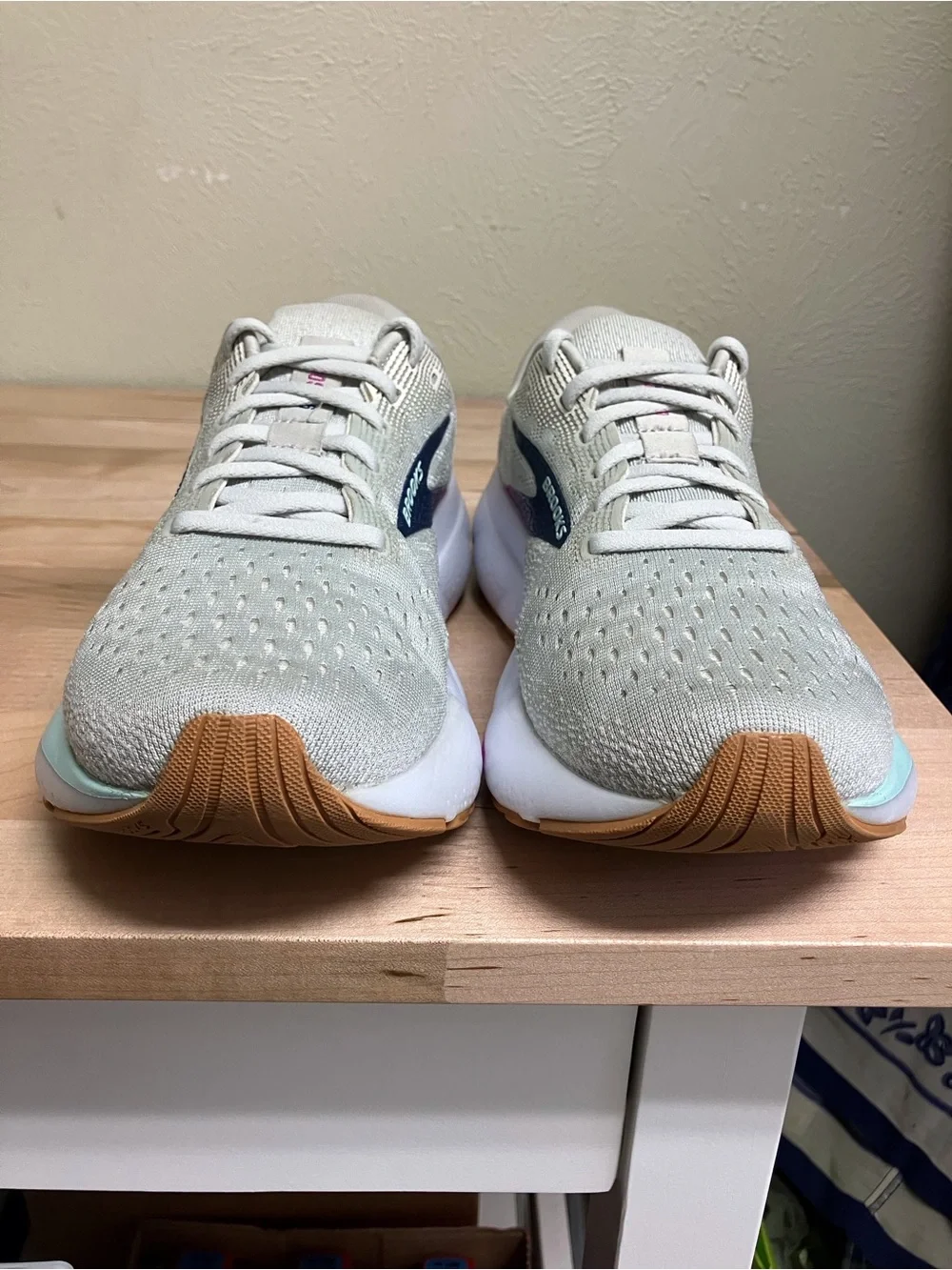 Brooks Ghost Women's Running Shoes - Light Gray with Pink & Teal Accents